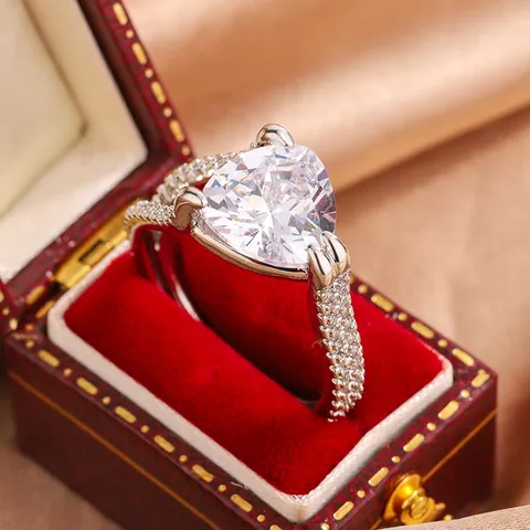 Damen Herzform Verlobungsring Kupfer Versilbert Strass Hochzeitsring Eleganter Mode Schmuck Ring Geschenk