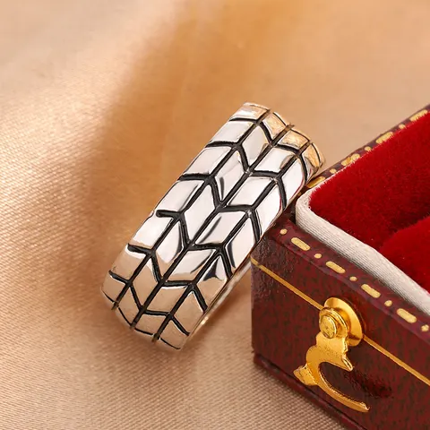 Retro Tire Pattern Copper Zirconia Ring For Men Unisex 6mm Checkered Geometric Band Ring Electroplated Fashion Jewelry Hand Accessory