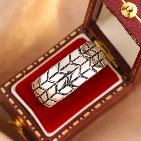 Retro Tire Pattern Copper Zirconia Ring For Men Unisex 6mm Checkered Geometric Band Ring Electroplated Fashion Jewelry Hand Accessory