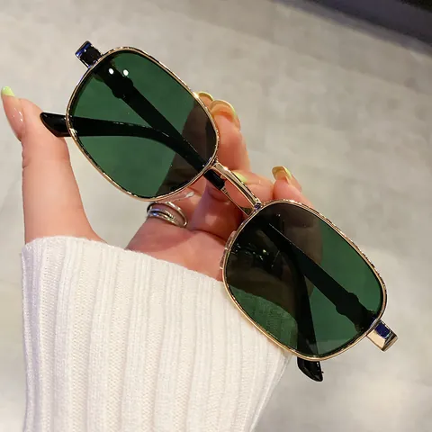 Retro Square Sunglasses For Women Men Metal Frame Gradient Lens Hip Hop Fashion Sun Glasses For Driving Travel Party Accessory