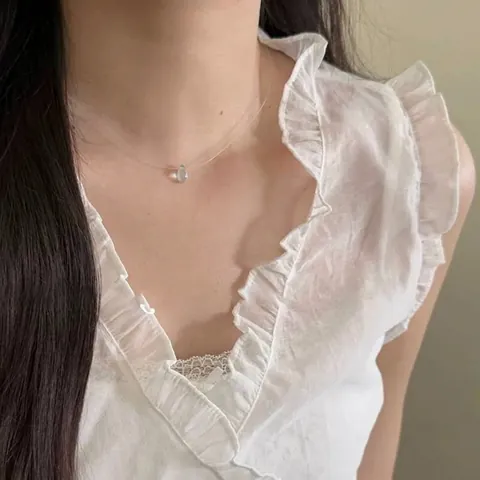 Minimalist Invisible Fishing Line Blue Teardrop Necklace For Women Elegant Transparent Waterdrop Pendant Clavicle Chain Jewelry