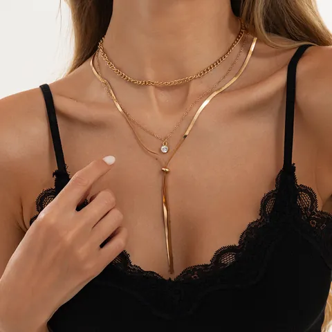 Mode Couches Multicouche Goutte d'Eau Cœur Pendentif Collier pour Femmes Sexy Métal Choker Chaîne de Serpent Fermoir Mousqueton Bijoux Cadeau