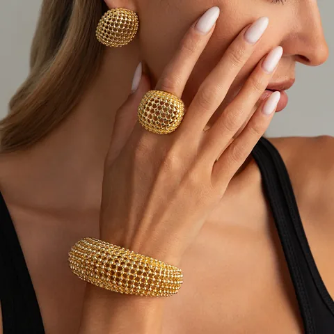 Set di Gioielli Vintage in Lega con Bracciale Rigido a Maglia Intrecciata Traforata Anello Aperto Orecchini a Bottone per Donna