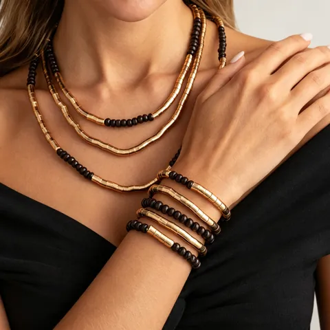 Collier Superposé Style Ins Rétro pour Femme Or Fer Métal Texturé Choker Perles en Bois Contraste de Couleur Bijoux de Fête Cadeau