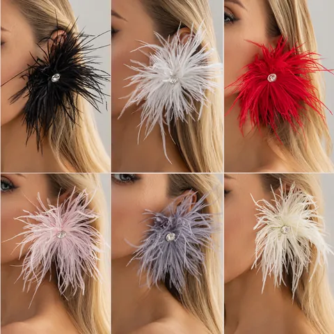 Exaggerated Feather Stud Earrings for Women Light Luxury Rhinestone Inlaid Fashion Jewelry for Banquet Party Daily Wear