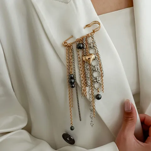 Europäische Mode Herz Bär Quasten Sicherheitsnadel Brosche Für Damen Designer Galvanisiert Eisen Strass Künstliche Perle Anhänger Kleidung Brosche Schmuck Zubehör