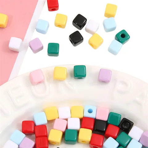 Perles Cubiques Carrées en Acrylique Perles Intercalaires Couleur Unie Pour la Création de Bijoux DIY Bracelet Collier Chaîne de Téléphone