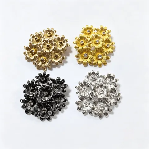 Vintage Alloy Rhinestone Daisy Flower Brooch For Women Fashion Palace Style Floral Pin Jewelry Accessory Lightweight Luxury Gift