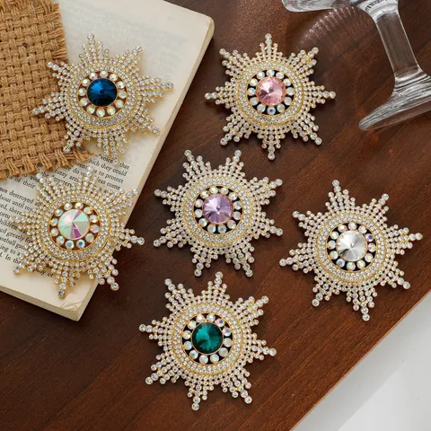Zinklegierung Strass Sonnenblume Brosche Für Damen Starburst Anstecknadel Schmuck Für Hochzeit Anzüge Schal Westliches Zubehör