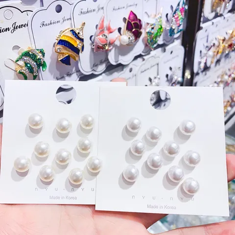 Artificial Pearl Anti-Exposure Brooch Pins For Women Versatile Clothing Fixed Buttons Cardigan Scarf Pin Jewelry Accessories