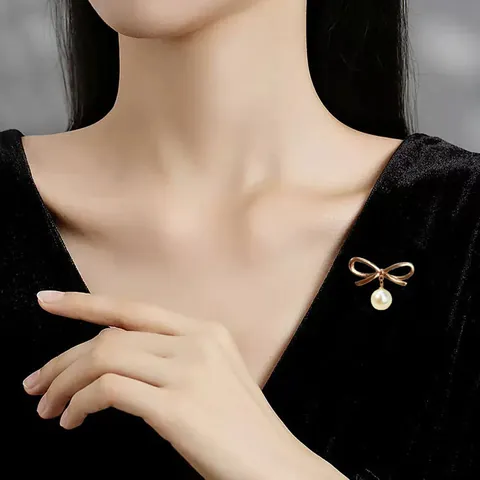 Elegante Spilla a Fiocco con Perle per Donna Lega Strass Oro Argento Fibbia Anti-esposizione Fissa Accessori Gioielli Abbigliamento