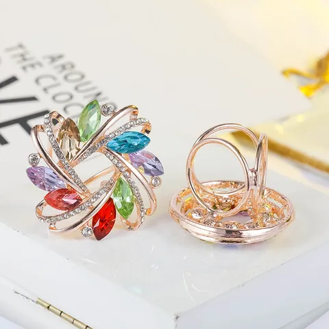 Mode Legierung Strass Schalschnalle Kreative Blume Schmetterling Künstliche Perle Schal Clip Elegante Accessoires Für Damen