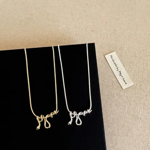Uniek Ontwerp Slang Hanger Ketting Voor Vrouwen Metaal Vergulde Slangenbotketting Individuele Trend Mode Sieraden Halsketting