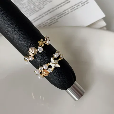 Damen Mode Meeresmuschel Seestern Blume Offener Ring Legierung Gold Vergoldet Künstliche Perle Strass Verstellbarer Ozean-Stil Schmuck