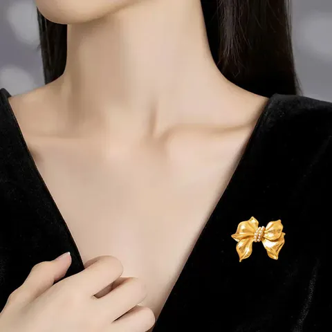 Broche Nœud Papillon en Alliage Élégante pour Femmes Broche Nœud Vintage Plaqué Or pour Costumes Pulls Accessoire de Bijoux de Mode