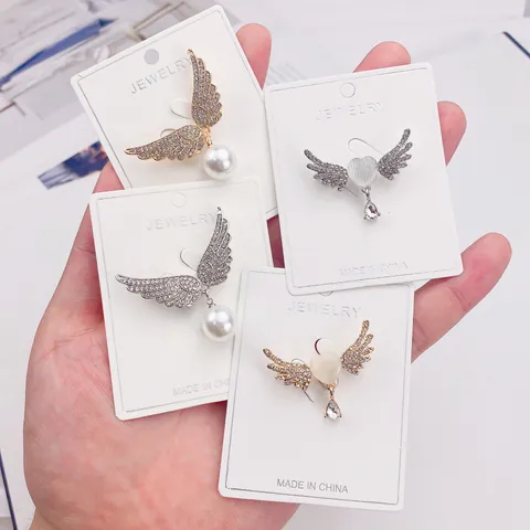 Alloy Angel Wings Heart Artificial Pearl Brooch Pin Anti-Exposure Cardigan Buckle For Women Elegant Rhinestone Fashion Accessories