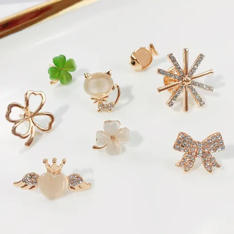 Mode Legierung Strass Vierblättriges Kleeblatt Anti-Exposition Brosche Pin Für Damen Herz Schleife Katze Fisch Form Kleidung Deko Pin