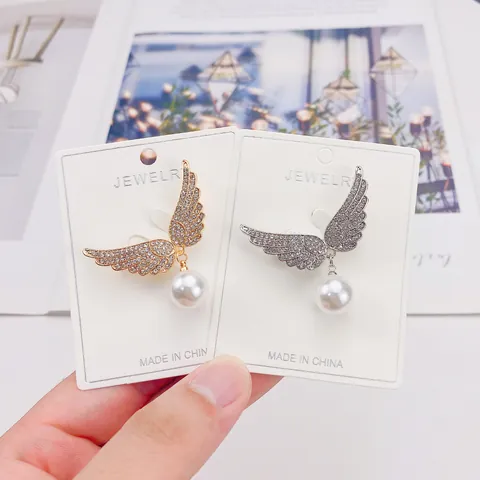 Alloy Angel Wings Heart Artificial Pearl Brooch Pin Anti-Exposure Cardigan Buckle For Women Elegant Rhinestone Fashion Accessories