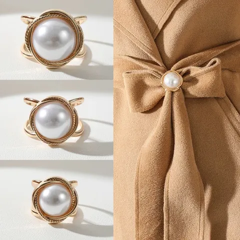 Elegante Legierung Künstliche Perle Schal Schnalle Geometrische Rose Blume Schal Clip Ring Für Damen Gold Galvanisiert Hochwertige Bekleidung Zubehör