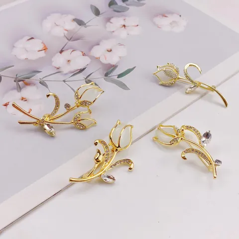 Elegant Tulip Brooch For Women Luxury Fashion Cat's Eye Stone Rhinestone Alloy Corsage Suit Lapel Pin Jewelry Gift