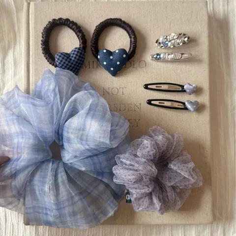 Κορεάτικο Στυλ Ρετρό Μπλε Seersucker Καρό Scrunchies Μαλλιών Πουά Καρδιά Λαστιχάκια Μαλλιών Στρας Μαργαριτάρι Κλαμεράκια για Γυναίκες Μόδα Κεφαλόδεσμος