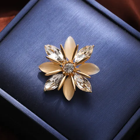 Broche de Copo de Nieve de Aleación de Oro de Lujo para Mujer Diamante de Imitación Vidrio Incrustado Accesorio de Joyería para Traje