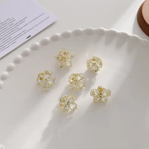 Vintage Legierung Strass Mini Brosche Anstecknadeln Für Damen Blumen Schmetterling Herzform Anti-Exponierung Reversnadeln Kleidung Fixierung Schmuck