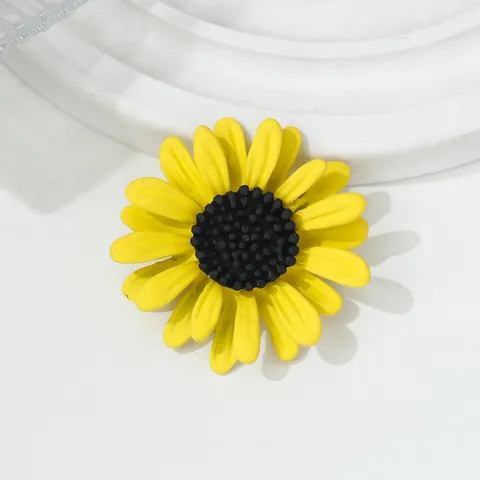 Fashion Yellow Sunflower Daisy Brooch Alloy Lacquered Flower Lapel Pin Anti-Exposure Pin Jewelry Accessory For Women