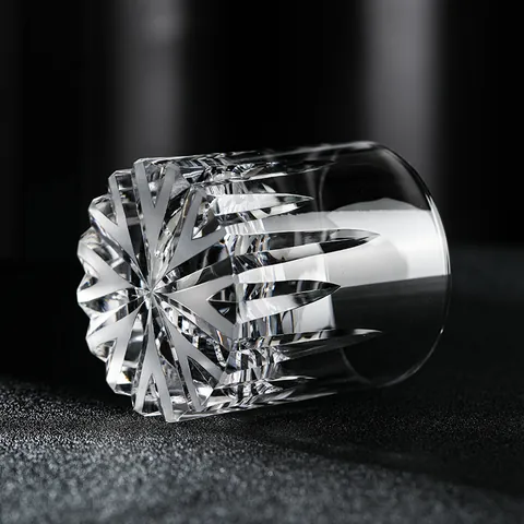 Bicchiere da Whisky in Cristallo Tagliato a Mano Stile Edo Kiriko Lusso Old Fashioned Rock Glass per Bourbon 230ml
