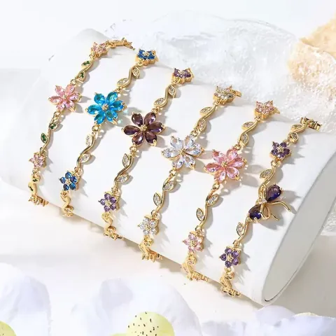 Elegante Bracciale in Lega Con Strass a Cinque Petali Fiore Ramo per Donna Regolabile Stile Coreano Gioielli Floreali Regalo