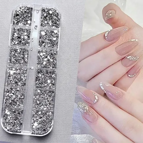 Mini Strass en Acrylique Flatback Décorations pour Nail Art Gemmes Irrégulières Accessoires de Manucure pour Femmes Press On Nails Boîte à 12 Grilles