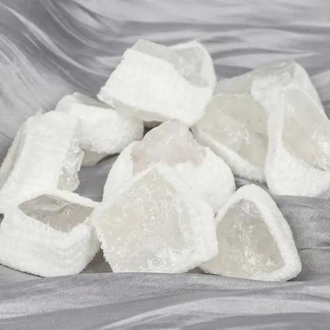 Natürlicher Bergkristall Roherz Weißer Kristall Mineralproben Schreibtisch Ornament Totem Stil Dekor Heilstein Geschenke