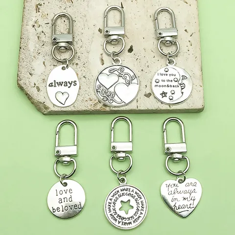 Inspirierende Zitate Antiksilber Legierung Schlüsselanhänger Herz Stern Mond Brief Anhänger Tasche Charme Kreatives Geschenk Modeschlüsselring