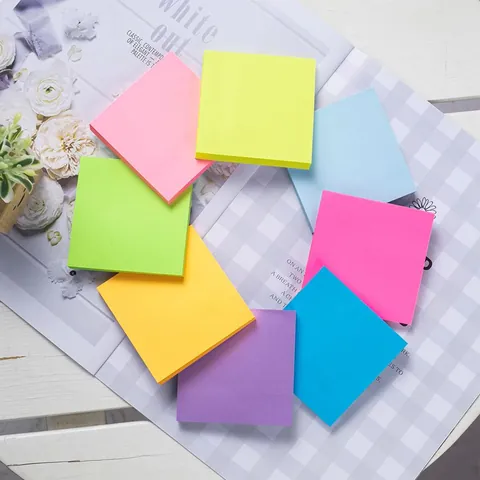 Set Post-it Multicolore 8 Colori 3x3 Pollici Righe Bianchi Quadrati Fluorescenti Blocchi Note Autoadesivi per Ufficio Scuola Studenti Carta