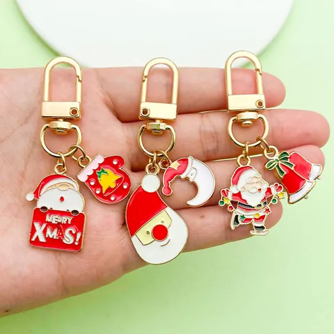 Weihnachten Cartoon Schlüsselanhänger Legierung Emaille Weihnachtsmann Baum Glocke Schneeflocke Anhänger Süß Xmas Tasche Hängende Dekoration Party Geschenk