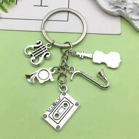 Retro Music Instrument Keychain Alloy Antique Silver Saxophone Guitar Piano Cassette Musical Note Bag Charm Pendant Accessory