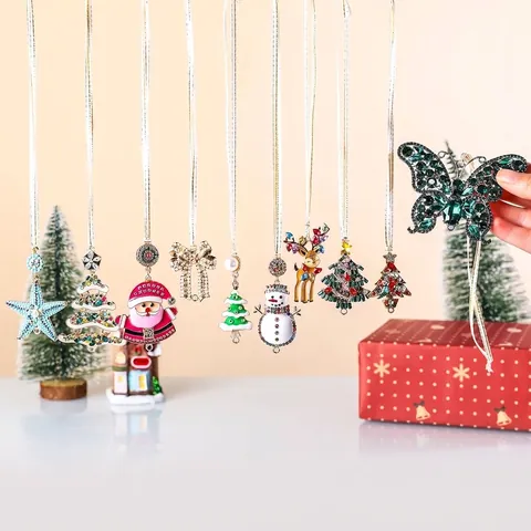Weihnachten Kristall Sonnenfänger Legierung Strass Weihnachtsmann Rentier Schneemann Hängende Anhänger Für Garten Baum Deko