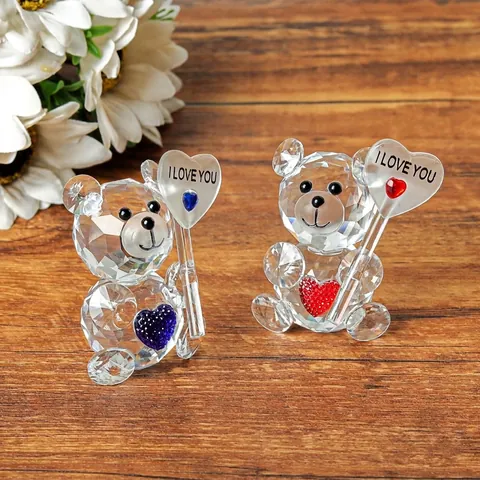 Mini Cute Crystal Bear Figurine Heart Holding I LOVE YOU Sign Multi-faceted Transparent Glass Bear Tabletop Decor Valentine Anniversary Gift