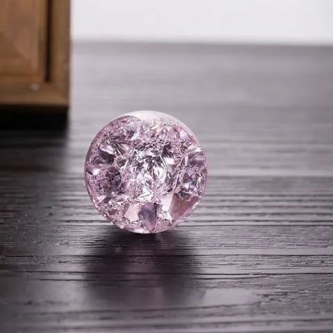 Farbiges Eisriss Kristallkugel Ornament K9 Kristall Glaskugel Haus Büro Steingarten Dekoration Zubehör Kunst Handwerk
