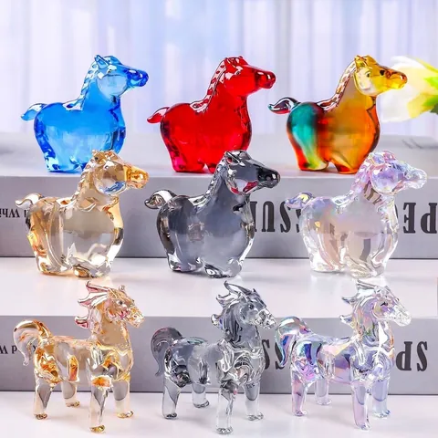 Licht Luxus Tier Kristall Pferd Ornament Reichtum Feng Shui Pferd mit Goldbarren Tierfigur für Wohnzimmer Dekoration