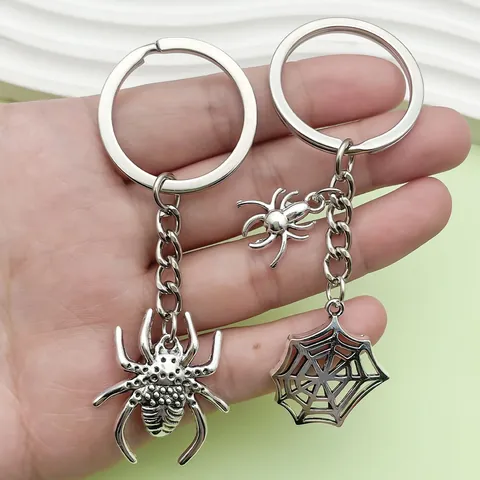 Creative Halloween Spider And Spiderweb Keychain Zinc Alloy Silver Metallic Bag Charm Backpack Keyring For Women Men Gift