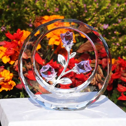 Moderno Adorno de Capullo de Rosa de Cristal Blanco Facetado Rama de Aleación de Oro Plata Figurilla de Vidrio Decorativa