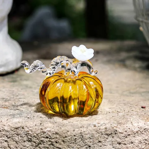 Minimalistischer Weißer Kristall Kürbis Deko Ornament Luxus Matter Glas Kürbis Figur Mit Blume Pflanze Dekoration Für Wohnzimmer