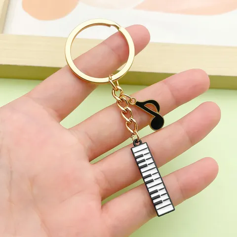 Musical Theme Zinc Alloy Enameled Keychain Creative Piano Key Note Guitar Violin Pendant Bag Charm Gift For Music Lovers