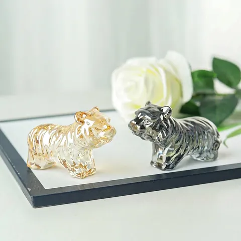 Moderna Statuetta di Tigre in Cristallo Statua Animale dello Zodiaco Scultura di Tigre Colore Champagne AB Ornamento da Tavolo Regalo