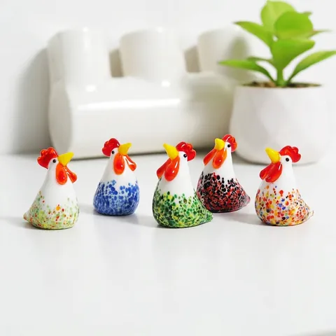 Mini Figurita de Gallo de Vidrio Soplado Ornamento de Pollo Colorido con Lunares para Micro Paisaje Decoración Hogar Mesa Coche