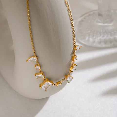 French Vintage Geometric Inlaid Zirconia Stainless Steel 18K Gold Plated Necklace Women Light Luxury Choker Chain Jewelry