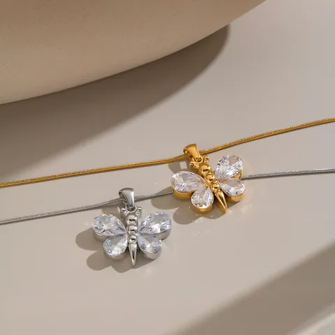 Niche Design Butterfly Zirconia Pendant Necklace For Women Stainless Steel 18K Gold Plated Clavicle Chain Fashion Jewelry
