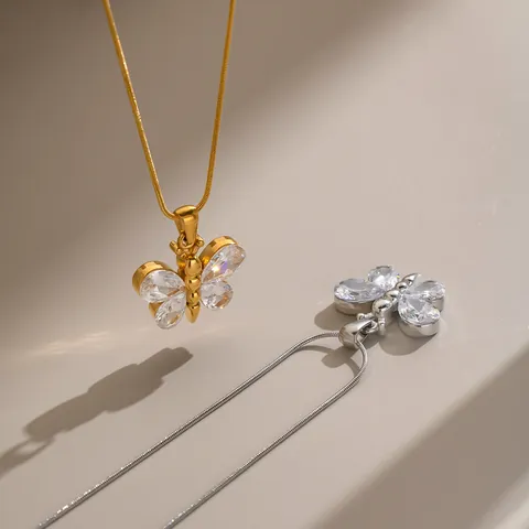 Niche Design Butterfly Zirconia Pendant Necklace For Women Stainless Steel 18K Gold Plated Clavicle Chain Fashion Jewelry