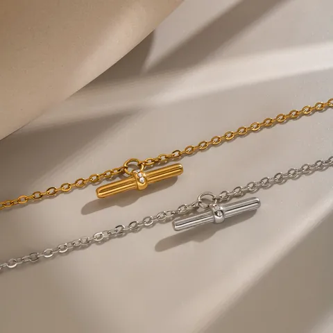 Niche Design T-Shape Rhinestone Pendant Stainless Steel Necklace For Women 18K Gold Plated Minimalist Clavicle Chain Jewelry